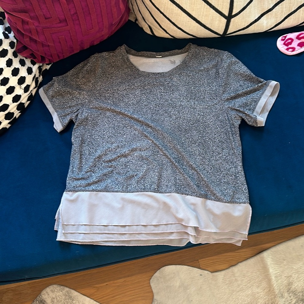 Lulu lemon top size 4